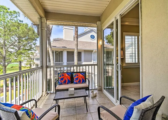Holiday home On Golf Course W/ Perks!